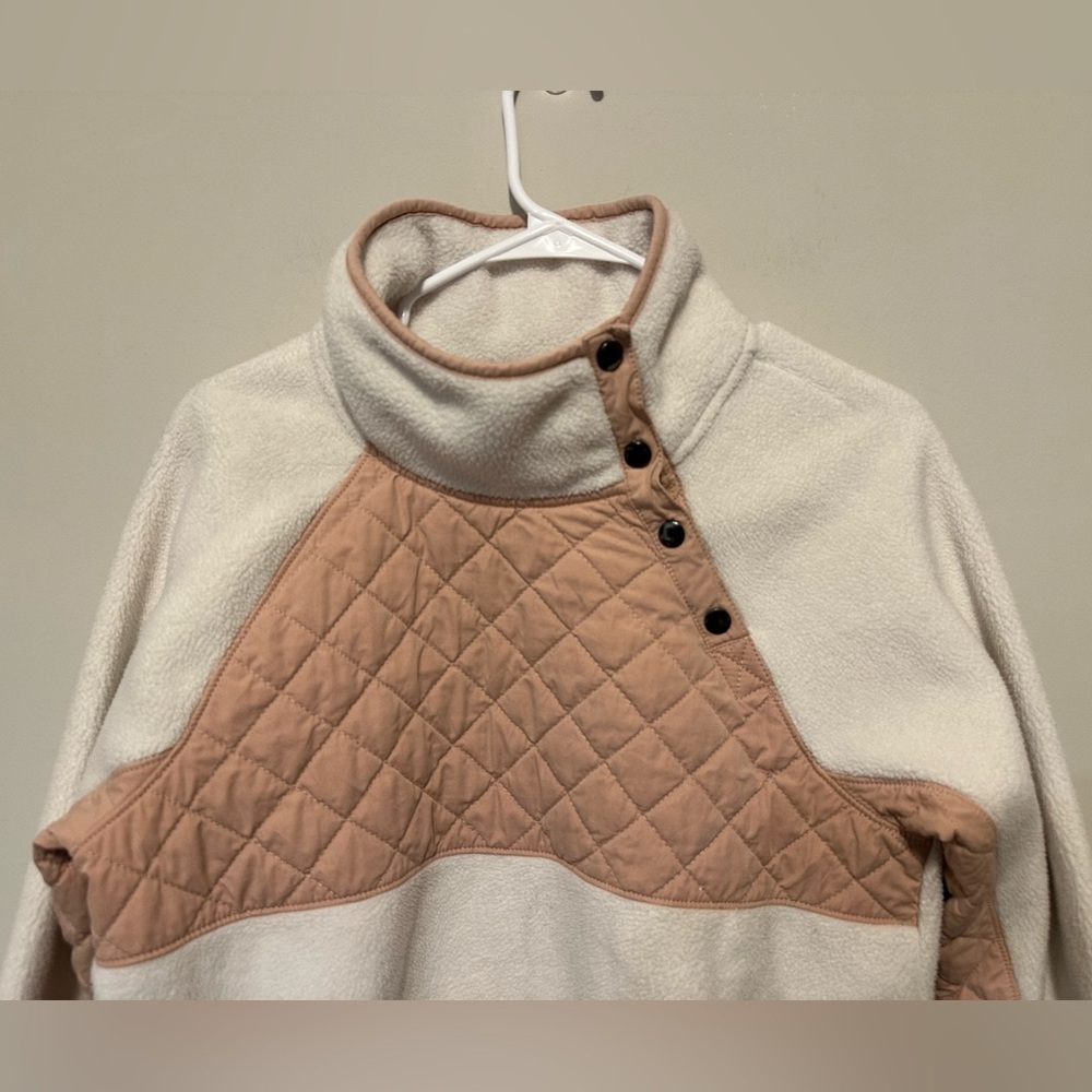 Abercrombie & Fitch Asymmetrical Snap Fleece Pullover White Blush Pink Size M - Picture 2 of 9